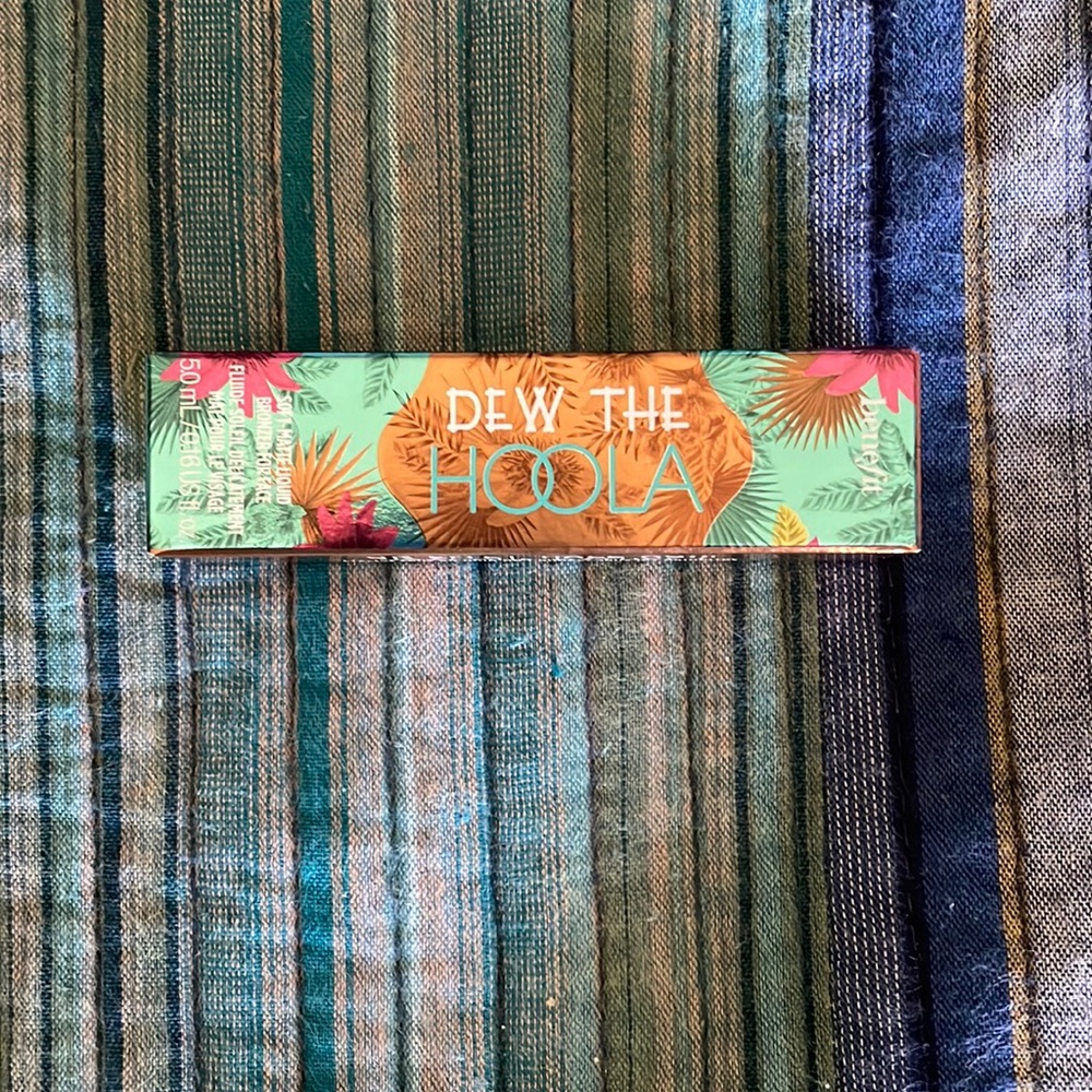 BNIB Benefit Dew the Hoola soft matte liquid bronzer 50ml